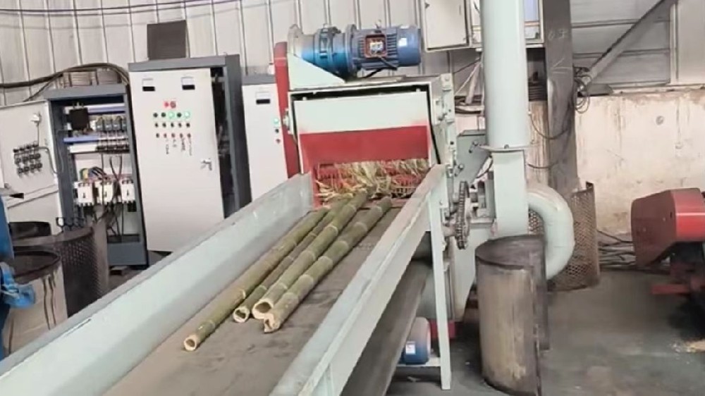 The daily maintenance method of wood crusher is introduced